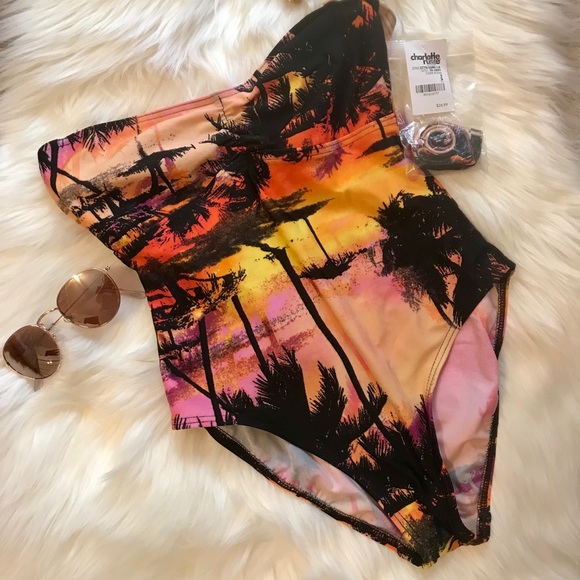Charlotte Russe Other - 🔥🔥PRICE DROP🔥🔥CHARLOTTE RUSSE BANDEAU SWIMSUIT
